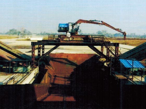 SET OF EQUIPMENT FOR SUGAR-CONE AUTO-UNLOADING CONVEYOR